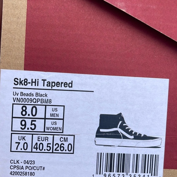 Vans Men’s Sk8-Hi Tapered Uv Beads Black
VN0009QPBM8
Sneakers - Picture 15 of 16